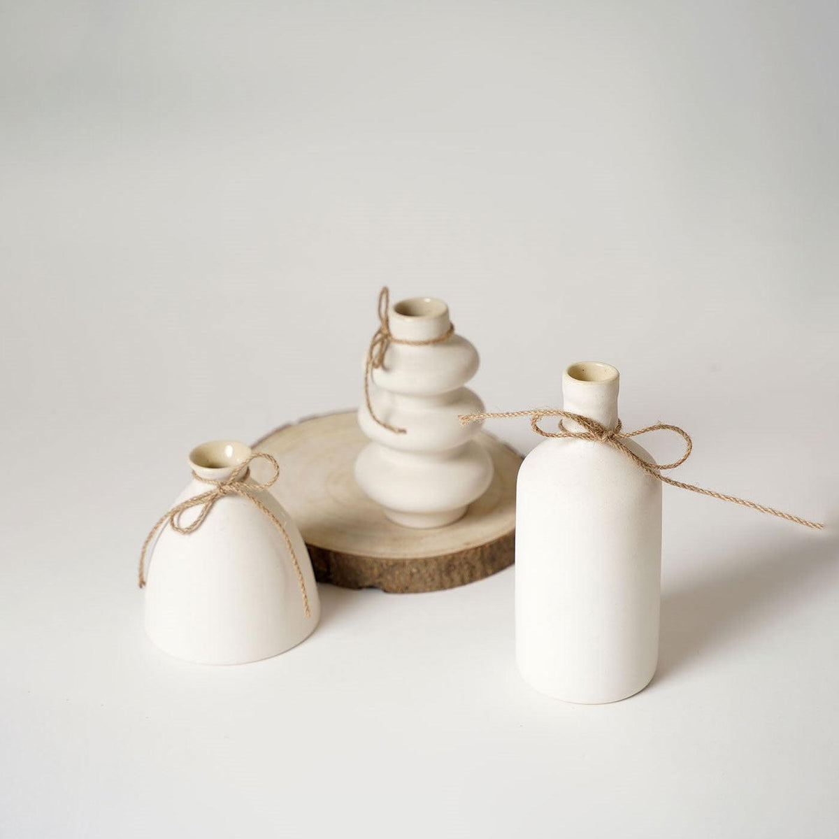 White premium vases - Decor Things